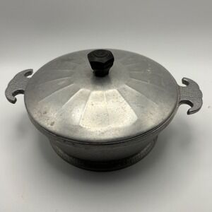 Guardian Service Dutch Oven Casserole Pot with Lid Cast Aluminum Cookware VTG